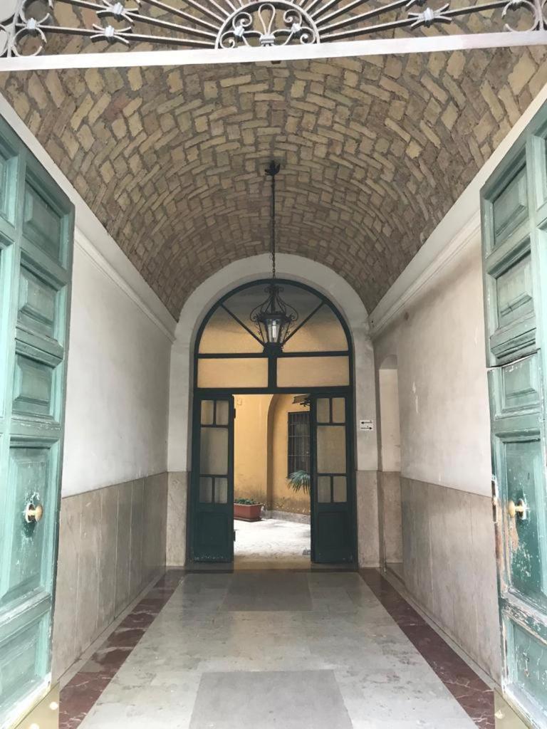Midtown Trastevere โรม ภายนอก รูปภาพ